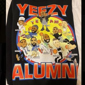 Chinatown Market Yeezy ALUMNI Crew Neck (M) NEW